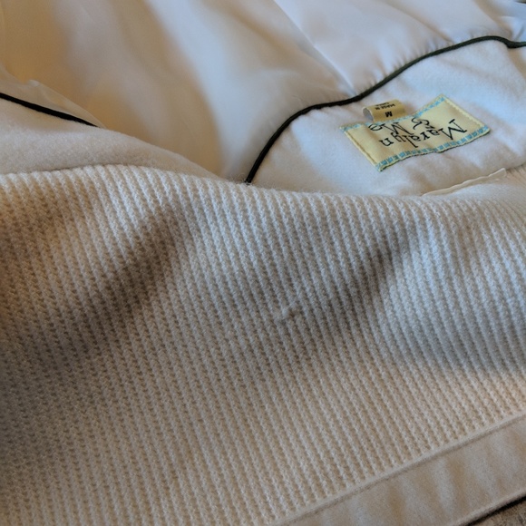 Cream colored jacket - Picture 5 of 5